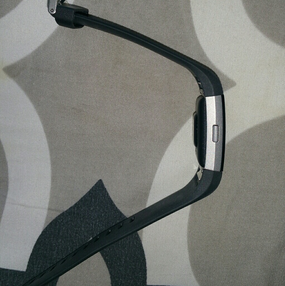 Fit Bit Charge 2 - Picture 2 of 3